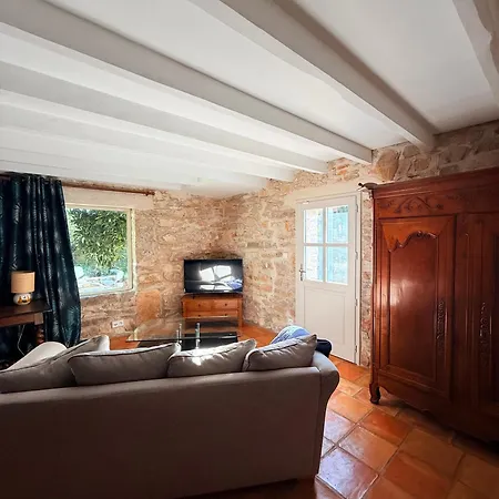 Mazet Provencal * Lunel (Herault)