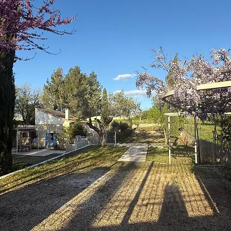 Mazet Provencal 度假居 吕内尔