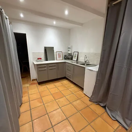 Mazet Provencal Lunel (Herault)